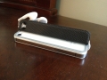 TidyTilt - чехол Smart Cover на магнитах для iPhone 4/4S (черный)