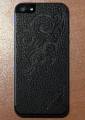 ZAGG - Кожаная наклейка LeatherSkin для iPhone 5 \ 5S с узором (черная)