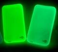 Силиконовый чехол для iPhone 4S и iPhone 4. Прозрачный. Светится в темноте.