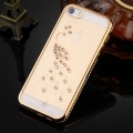 Гелевый чехол со стразами для iPhone 5 / 5S / SE с 3D павлином (Gold)