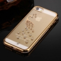 Гелевый чехол со стразами для iPhone 5 / 5S / SE с 3D павлином (Gold)